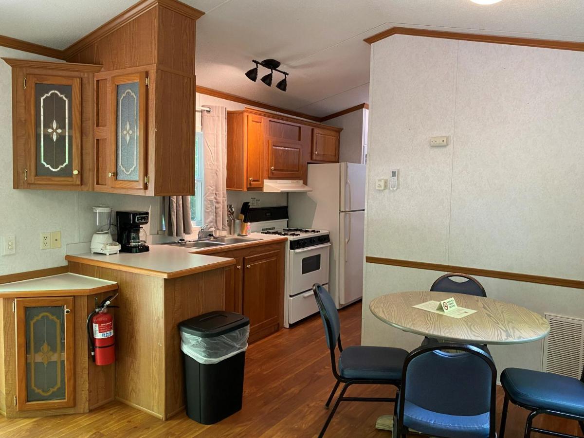 The Vintage Rv'S At Wilderness Presidential Camp Resort By Tripforth Spotsylvania Exteriér fotografie